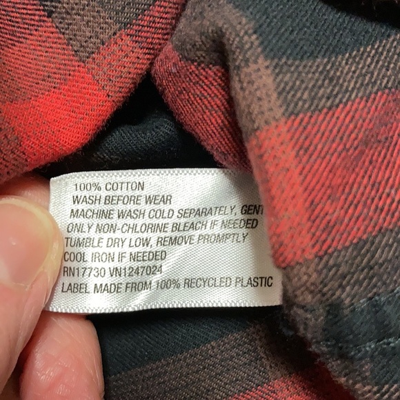 Art class medium 8/10 red grey black plaid brushed cotton button down - Picture 5 of 9